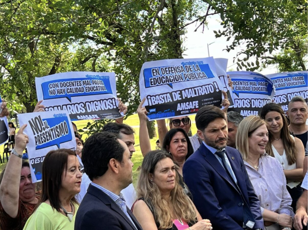 DESCONTENTO DOCENTE EN SANTA FE: 7 DE CADA 10 EDUCADORES NO ELIGEN A PULLARO